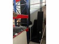 Bank en 2x vliegtuig trolleys - afbeelding 1 van  2