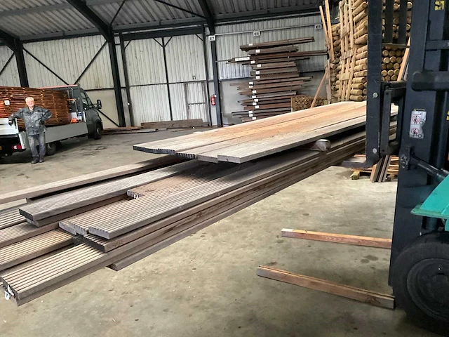 Bankirai hardhouten vlonderplank 270-460x14,5x2,8 cm (31x) - afbeelding 4 van  6