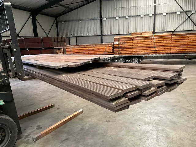Bankirai hardhouten vlonderplank 270-460x14,5x2,8 cm (31x) - afbeelding 5 van  6