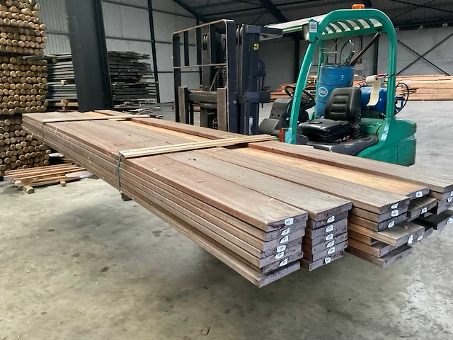 Bankirai hardhouten vlonderplank 427x19x2,8 cm (34x) - afbeelding 2 van  7