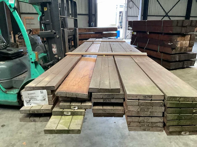 Bankirai hardhouten vlonderplank 427x19x2,8 cm (34x) - afbeelding 4 van  7