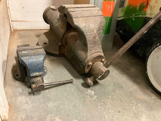 Bankschroef (2x) - afbeelding 1 van  4