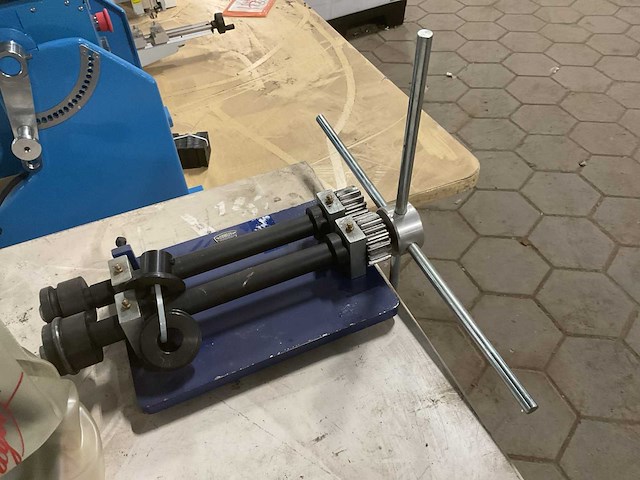 Bankschroef met kraalrol - afbeelding 4 van  4