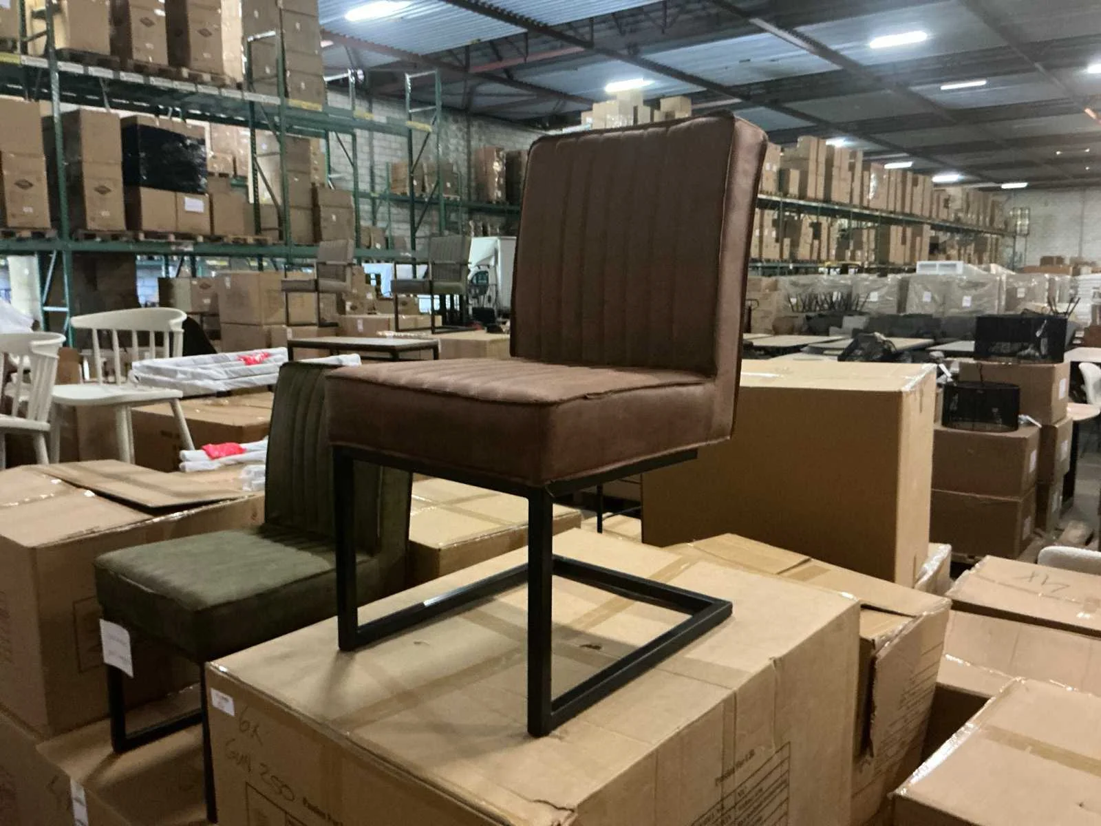 Bankstellen, tafels, stoelen en bedden