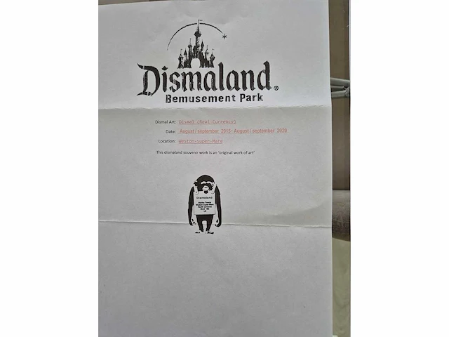 Banksy dismaland - afbeelding 5 van  5