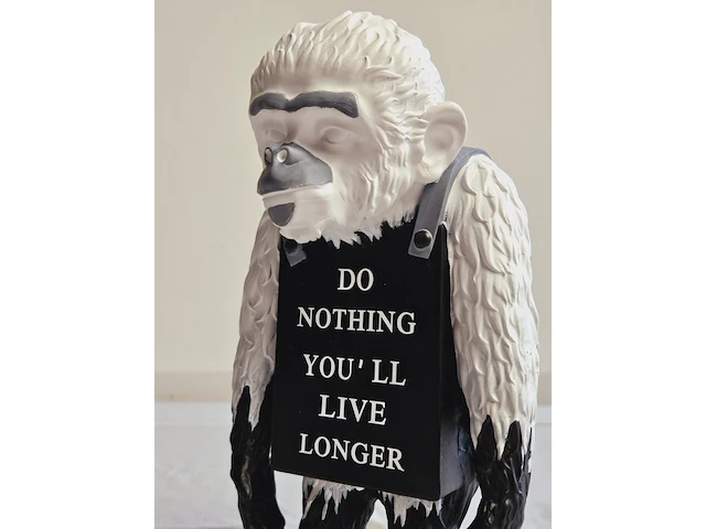 Banksy fanart sculptuur - banksy ape - afbeelding 3 van  6