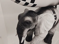 Banksy fanart sculptuur - banksy 'elephant war' - afbeelding 6 van  10