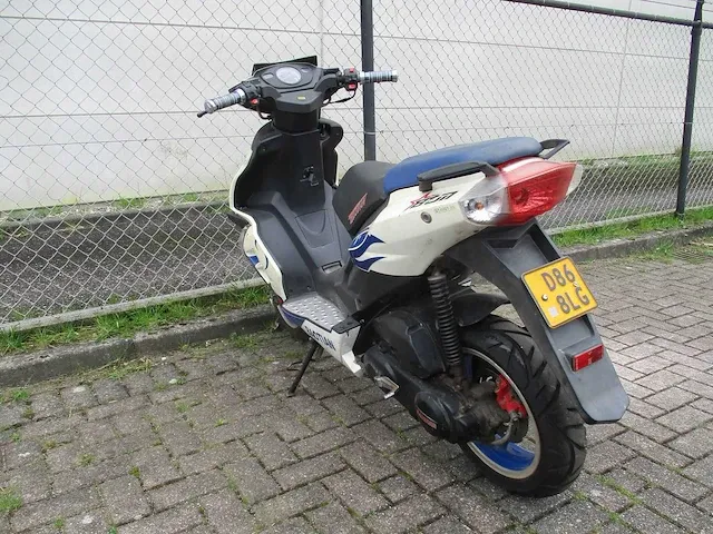 Baotian - bromscooter - btm sport 2 tact - scooter - afbeelding 2 van  11