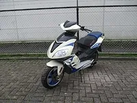 Baotian - bromscooter - btm sport 2 tact - scooter - afbeelding 4 van  11