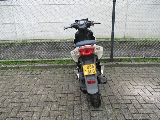 Baotian - bromscooter - btm sport 2 tact - scooter - afbeelding 10 van  11