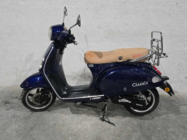 Baotian - snorscooter - classico - 25km uitvoering d628nd - afbeelding 1 van  7