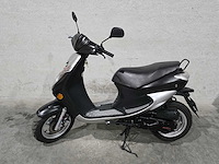 Baotian - snorscooter - rebel - 4t 25km uitvoering fh237z - afbeelding 1 van  7