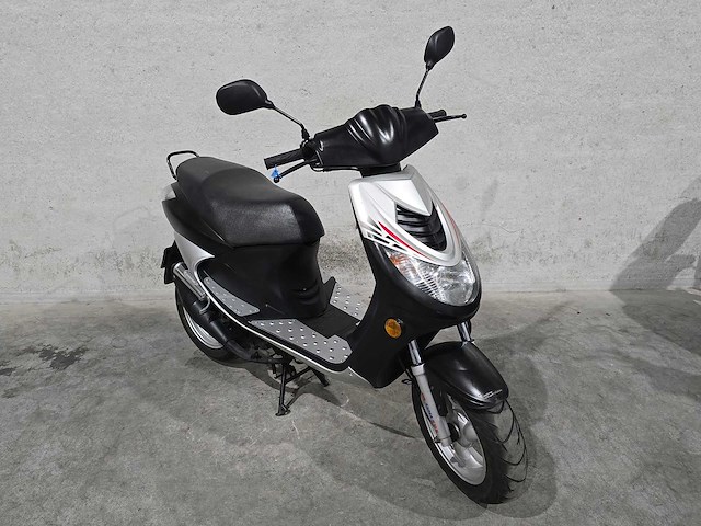 Baotian - snorscooter - rebel - 4t 25km uitvoering fh237z - afbeelding 4 van  7