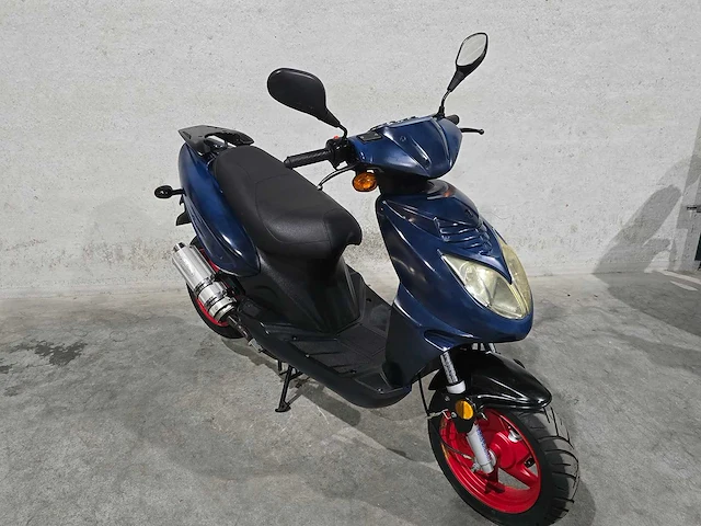 Baotian - snorscooter - rebel bt49qt-12c2 - 25km uitvoering fk406v - afbeelding 3 van  7