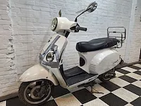 Baotian classic 25 km snorscooter 4takt - afbeelding 2 van  7