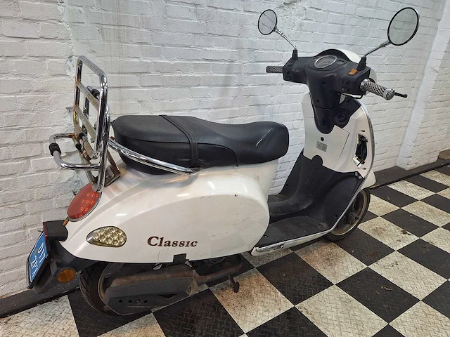 Baotian classic 25 km snorscooter 4takt - afbeelding 5 van  7
