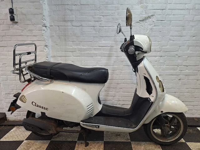 Baotian classic 25 km snorscooter 4takt - afbeelding 6 van  7