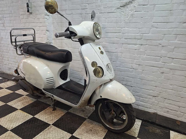 Baotian classic 25 km snorscooter 4takt - afbeelding 7 van  7
