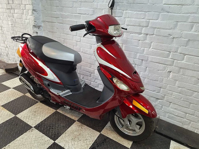 Baotian speedy 25km snorscooter 4-takt - afbeelding 6 van  7