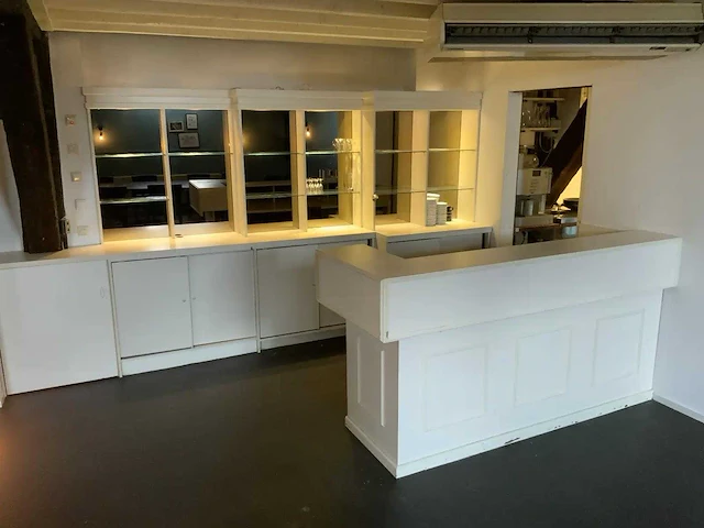 Bar met achterwand - afbeelding 1 van  11