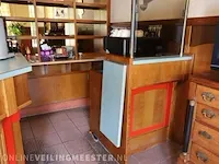 Bar met luifel, achterwand en 13 krukken - afbeelding 9 van  15
