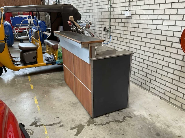 Bar met tap - afbeelding 4 van  11