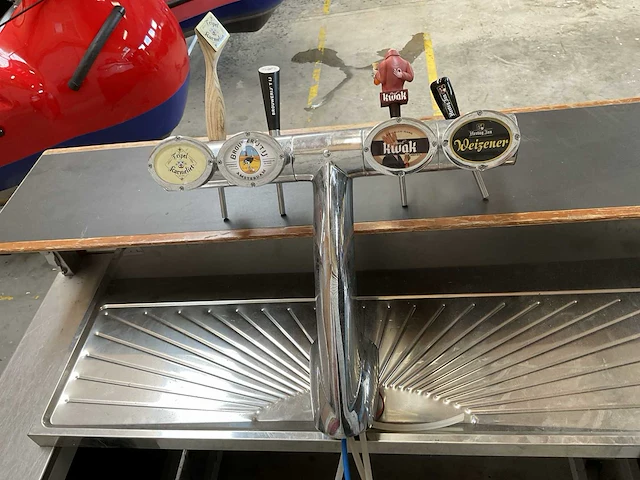 Bar met tap - afbeelding 10 van  11