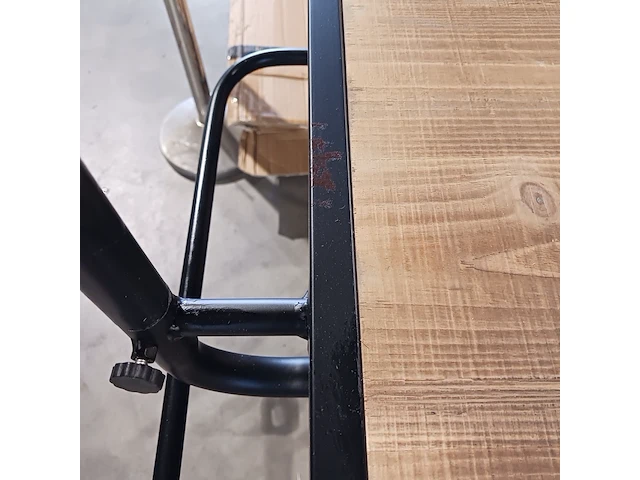 Bar tafel met mdf blad, 4 barkrukken en verlichting, yz 1005, zwart - afbeelding 6 van  10