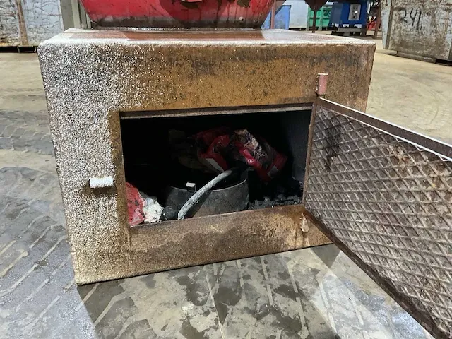 Barbecue / smoker - afbeelding 7 van  7