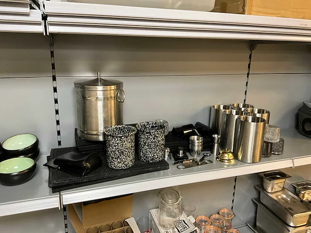 Barbenodigdheden - afbeelding 1 van  7