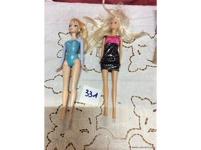 Barbies 2stuks - afbeelding 1 van  2