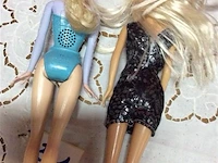 Barbies 2stuks - afbeelding 2 van  2
