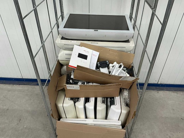 Barco - monitor - afbeelding 2 van  5