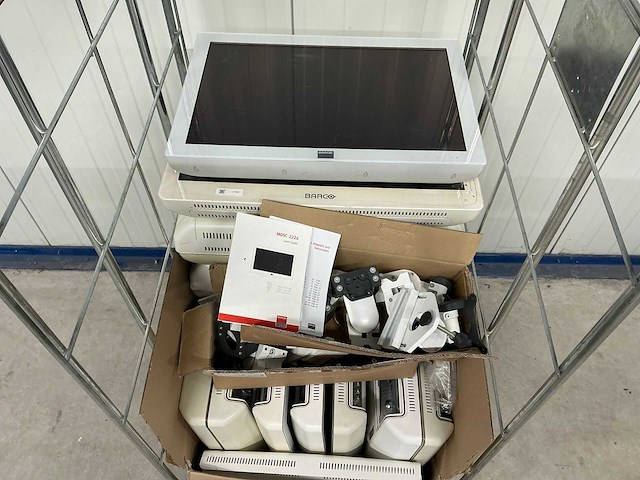 Barco - monitor - afbeelding 3 van  5