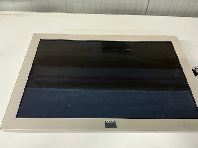 Barco mdwc-2124 patiënt monitor (2x) - afbeelding 1 van  2
