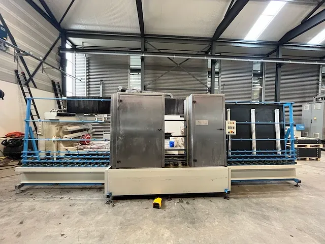 Baretta verticale glas was- en reinigingsmachine - afbeelding 9 van  16