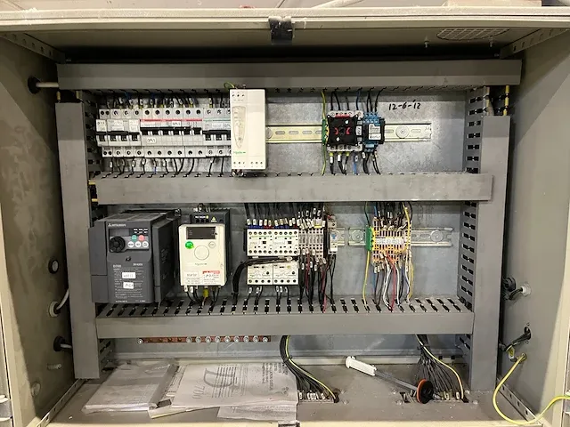 Baretta verticale glas was- en reinigingsmachine - afbeelding 11 van  16
