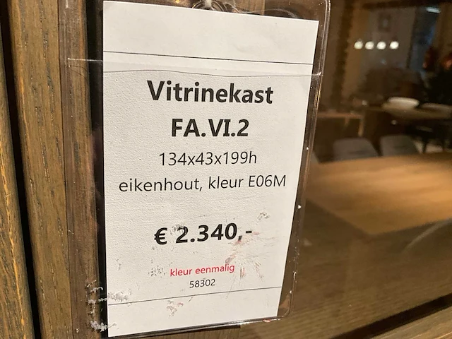 Bari eiken vitrinekast - afbeelding 6 van  7