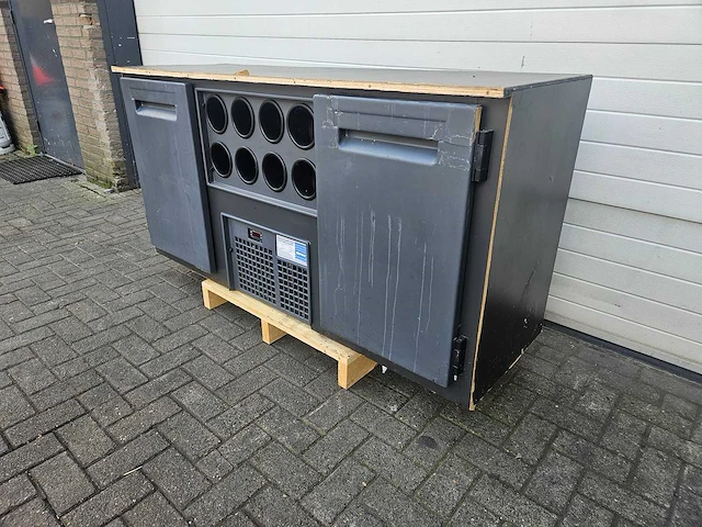 Barkoeling met flessennest - afbeelding 3 van  5