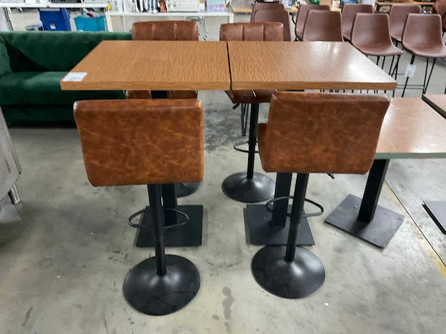Barkrukken en tafels - afbeelding 2 van  6