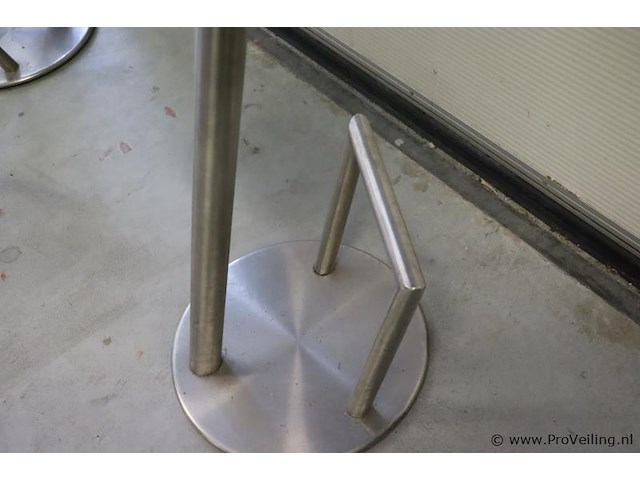 Barkrukken met voetensteun - leer gestoffeerd met rvs onderstel - 4 stuks - afbeelding 3 van  3