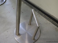 Barkrukken met voetensteun - leer gestoffeerd met rvs onderstel - 4 stuks - afbeelding 3 van  3