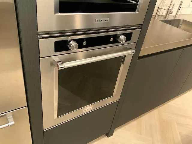 Barletti / kitchenaid / bora rechte keuken met l vormig werkeiland - afbeelding 20 van  53