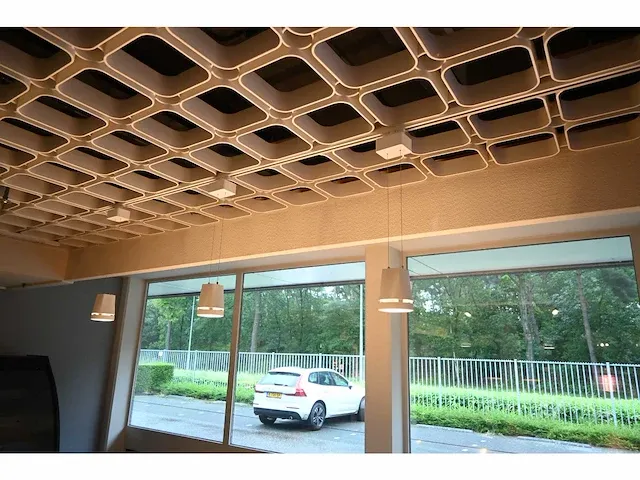 Bäro - ontero id / pendiro ec 122 - complete showroom verlichting met rails, spots en armaturen - afbeelding 7 van  15