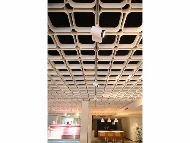 Bäro - ontero id / pendiro ec 122 - complete showroom verlichting met rails, spots en armaturen - afbeelding 9 van  15