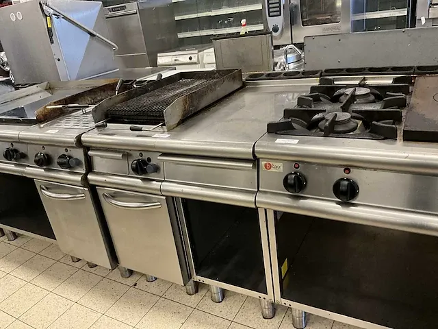 Baron 9gli/g400 lavasteen gasgrill - afbeelding 1 van  7