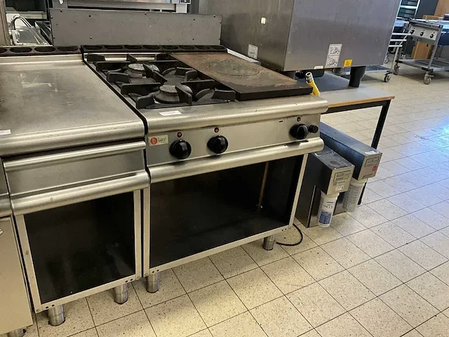 Baron n9tpmv gasfornuis en doorkookplaat - afbeelding 1 van  4
