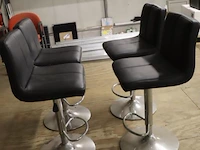 Barstoelen met voetensteun | zwart met chroom onderstel| 4 stuks - afbeelding 1 van  4