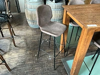 Bartafel met 4 krukken - afbeelding 3 van  5