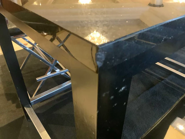 Bartafel met 4 krukken - afbeelding 2 van  10